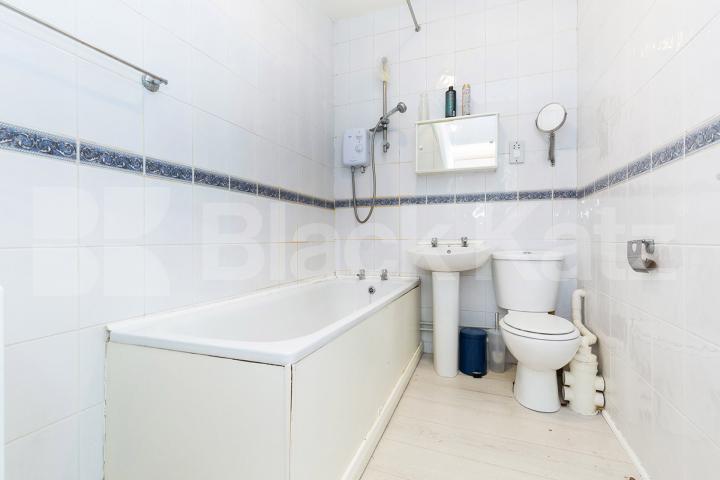 Large 1 bedroom in the heart of Hackney close to amenities and green spaces  Mare Street , Hackney / London fields 